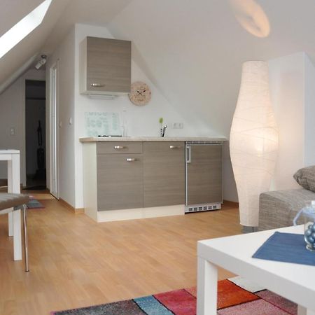 Ferienhaus Mueritzzauber / 1 Zimmer Dachgeschoss-Appartement Röbel Eksteriør bilde