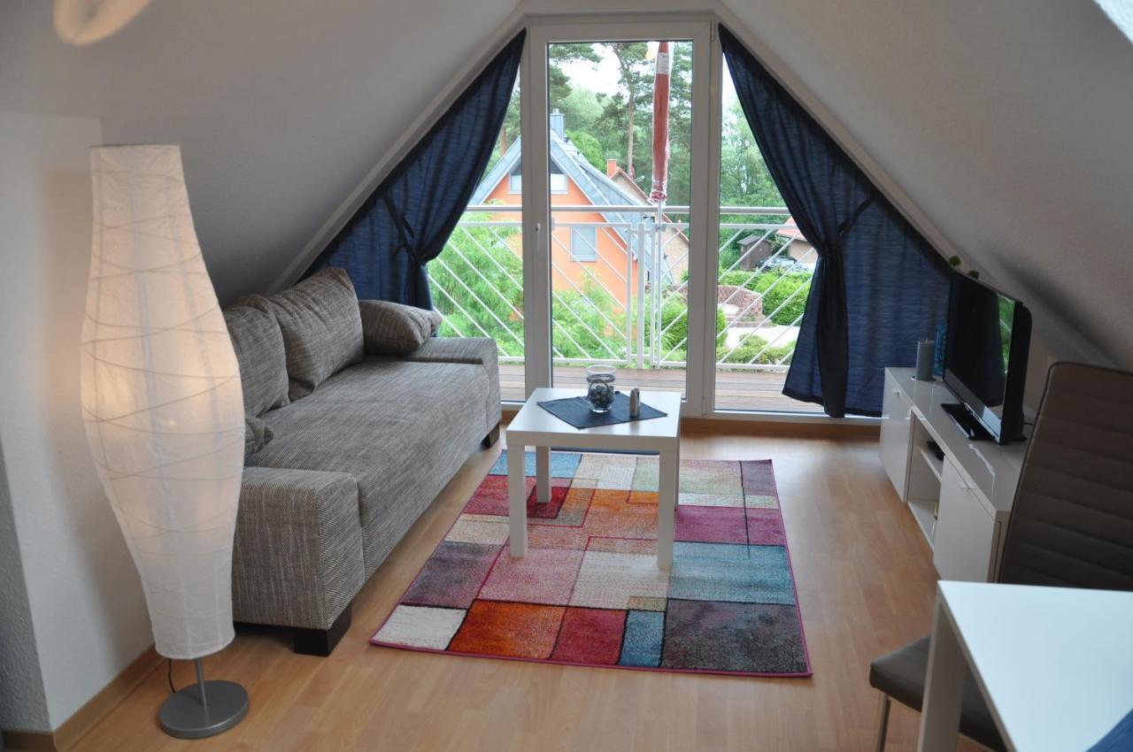 Ferienhaus Mueritzzauber / 1 Zimmer Dachgeschoss-Appartement Röbel Eksteriør bilde